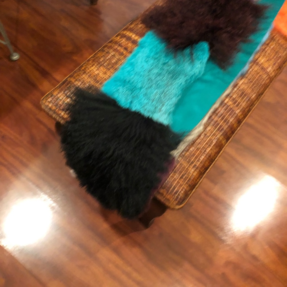 ETRO shearling scarf - Picture 3 of 8